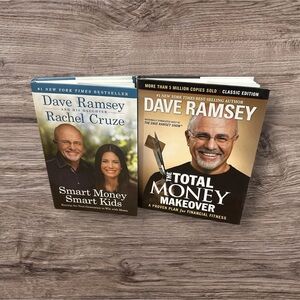 📚 Dave Ramsey Book Set – “The Total Money Makeover” & “Smart Money Smart Kids”